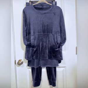 Carole Hochman Silky Velour Crew Neck Lounge Set Winter Berry Women’s Small